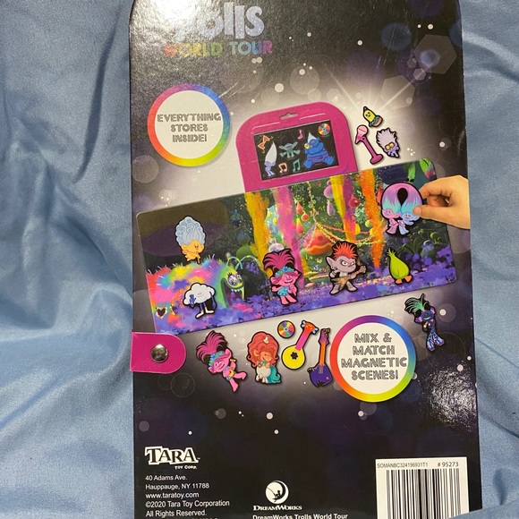 Troll’s Magnetic Activity Fun Book - Picture 3 of 4